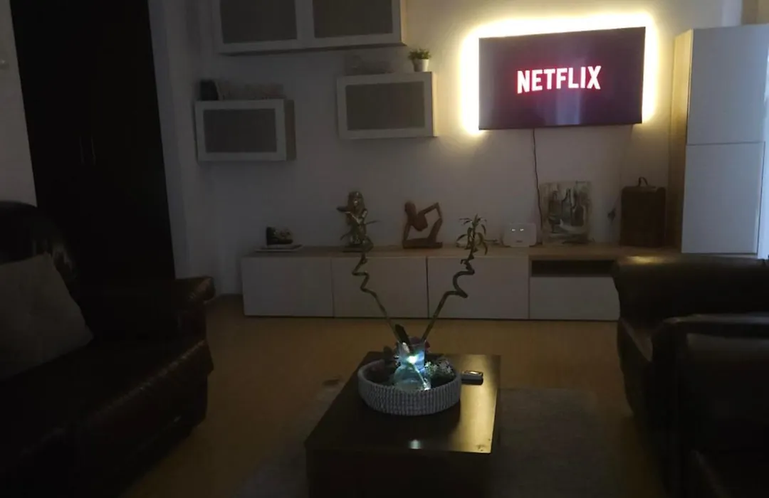 Black & White Apartment-1